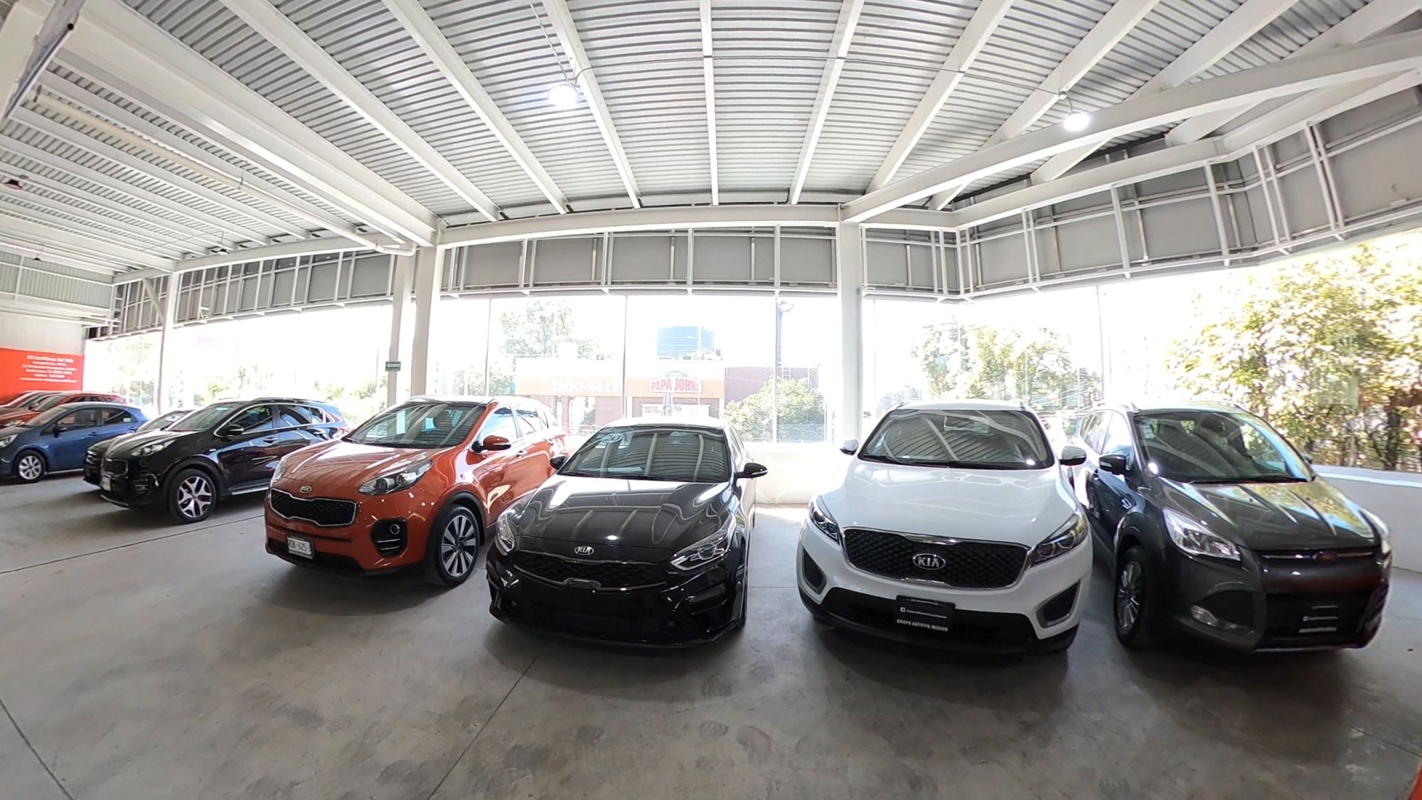 4 autos que puedes comprar por menos de 260 mil pesos en KIA Konfidence