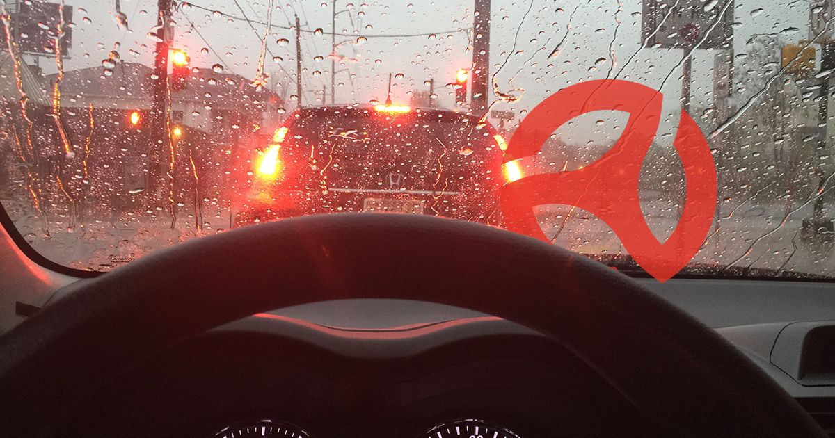 Temporada de lluvias en México: cómo manejar seguro y proteger tu auto seminuevo