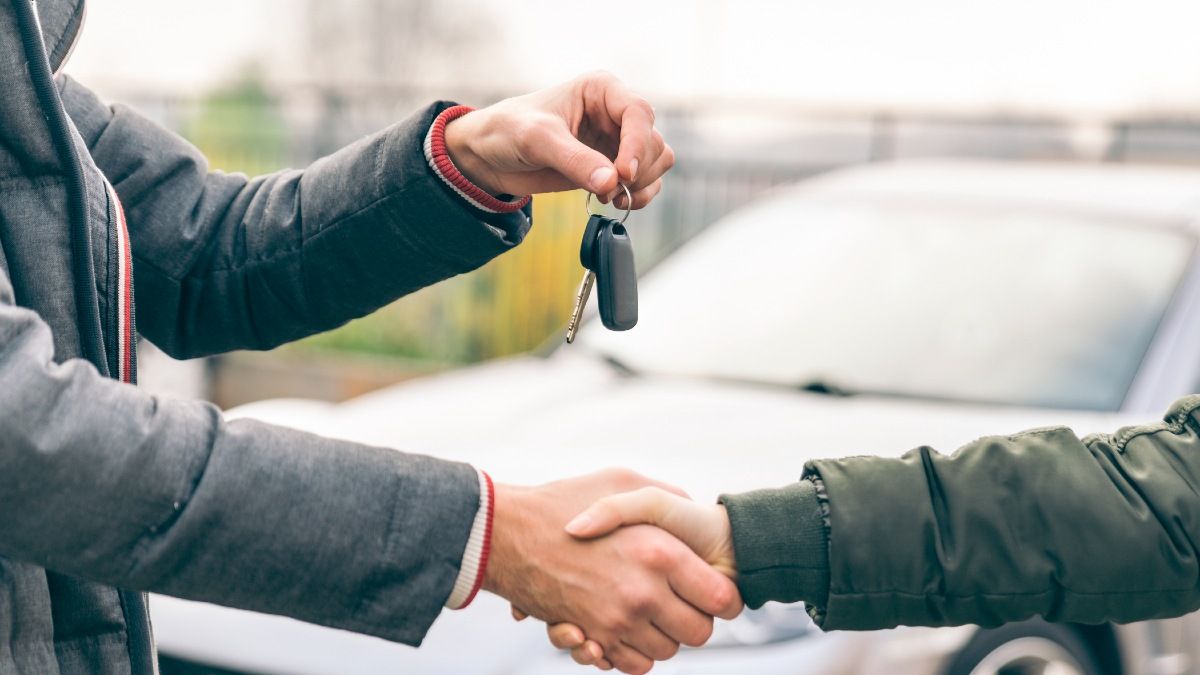 ¿Cuánto cuesta mantener un auto seminuevo en México?