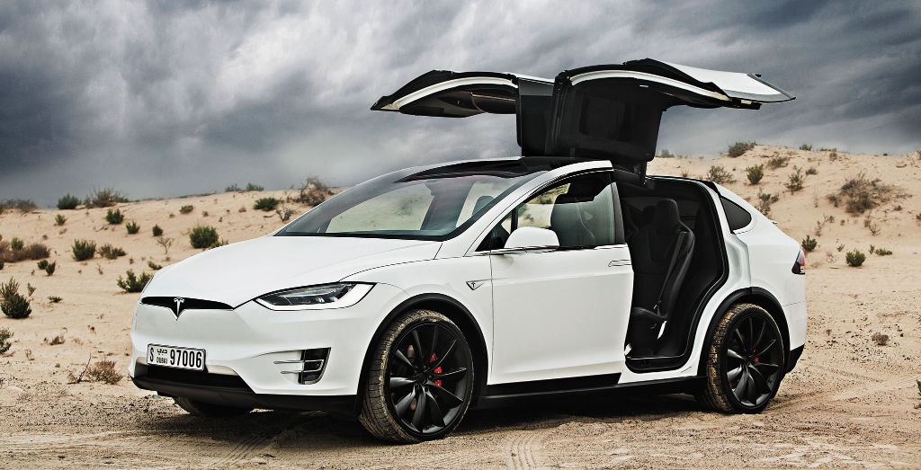 Tesla se despide de versión base del Model X