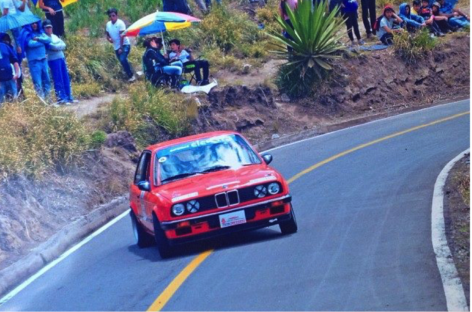 David Mosquera: Restauración de Autos Clásicos para Competencia