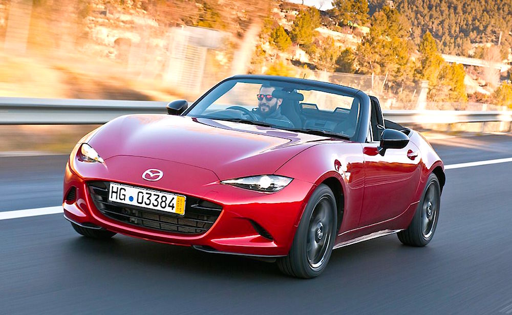 Mazda MX-5 2015: ¿Para qué utilizar motores más potentes, si es muy ligero?