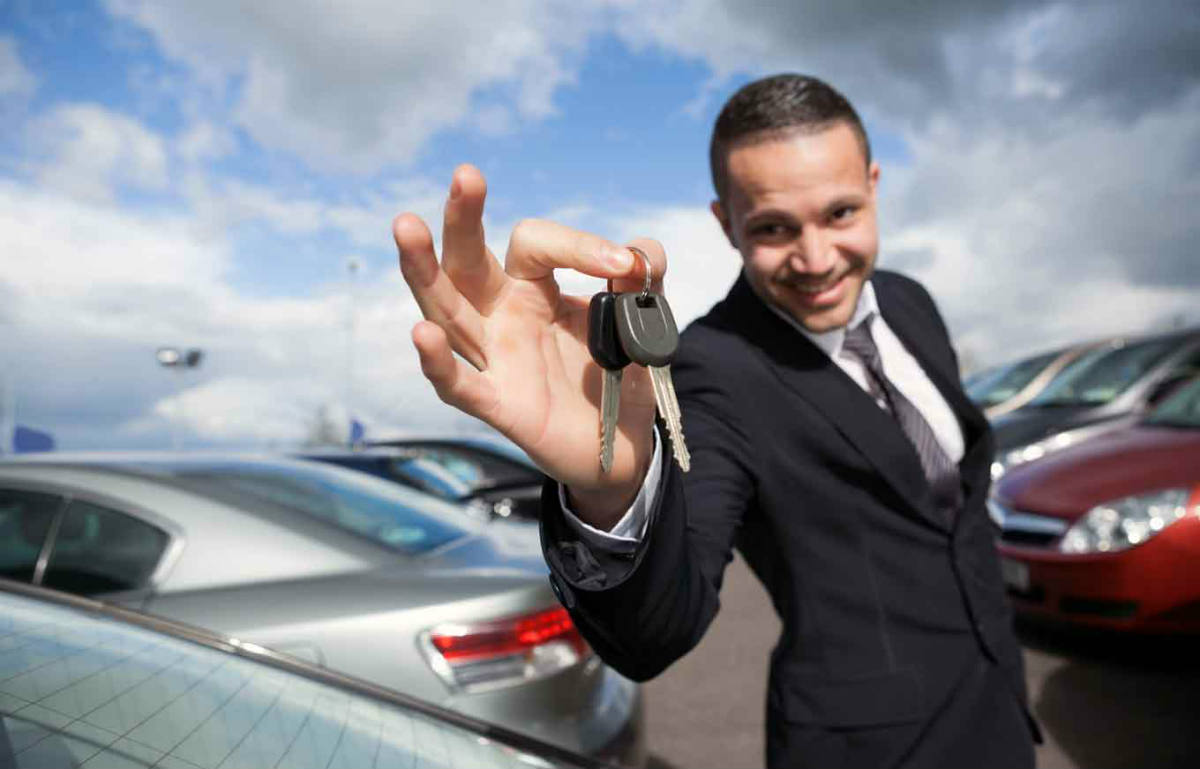 Comprar auto: Los “trucos” que usan los vendedores, según estudio de Dealer Refresh