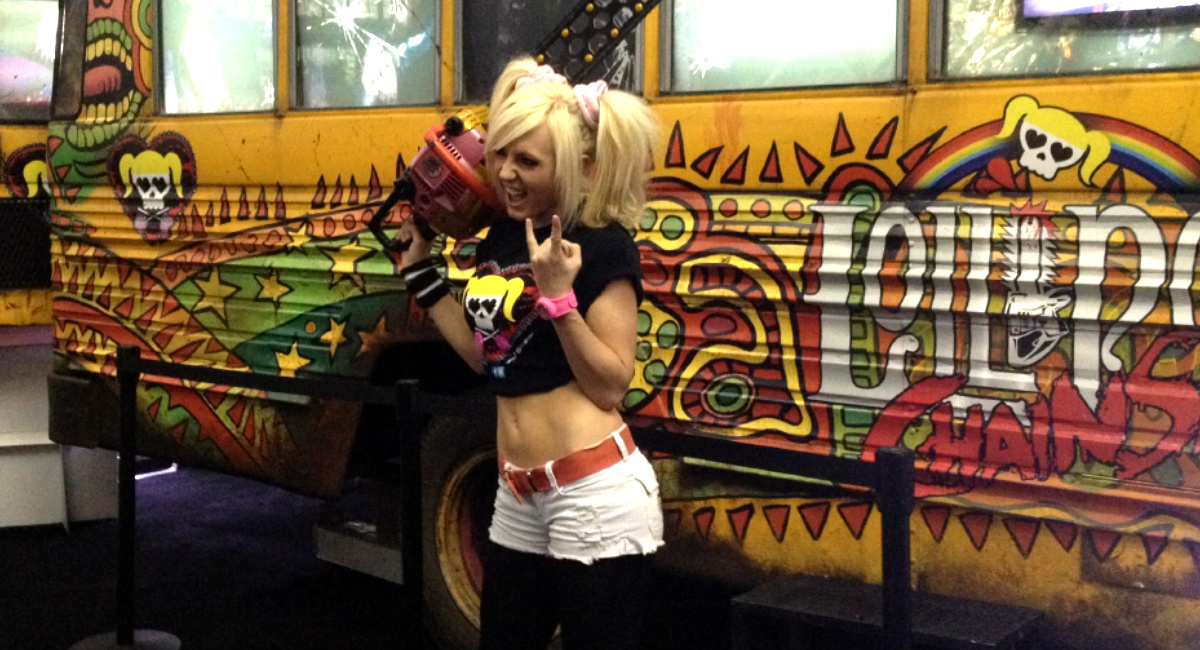 El bus de Lollipop Chainsaw: Un tuning con alta dosis de gore