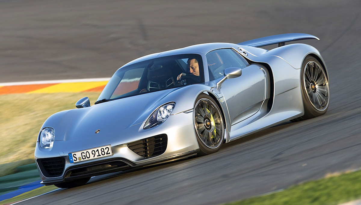 Cara a cara entre el Porsche 918 Spyder y el McLaren P1 en Laguna Seca