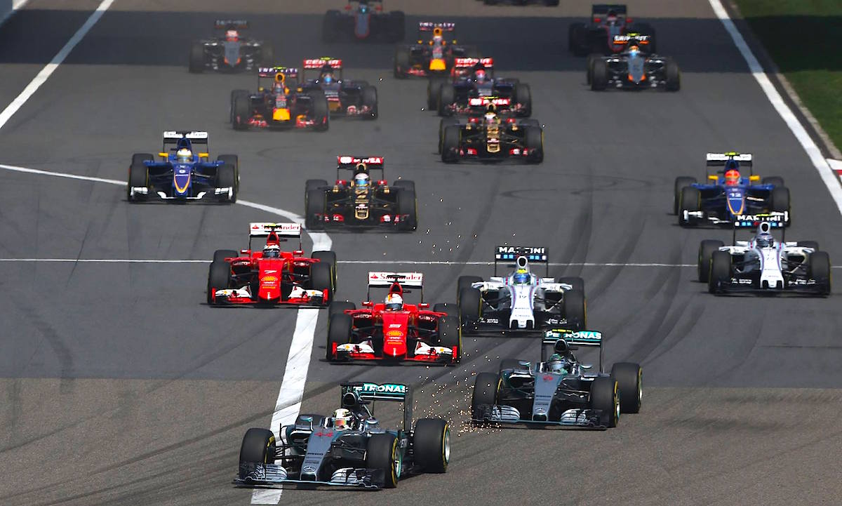 Lewis Hamilton y Mercedes se llevan el Gran Premio de China