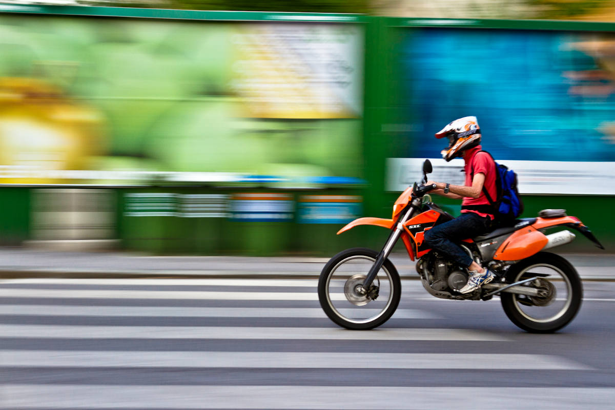 ¿Aburrido del tráfico? Thunder nos explica por qué las motos son una buena alternativa