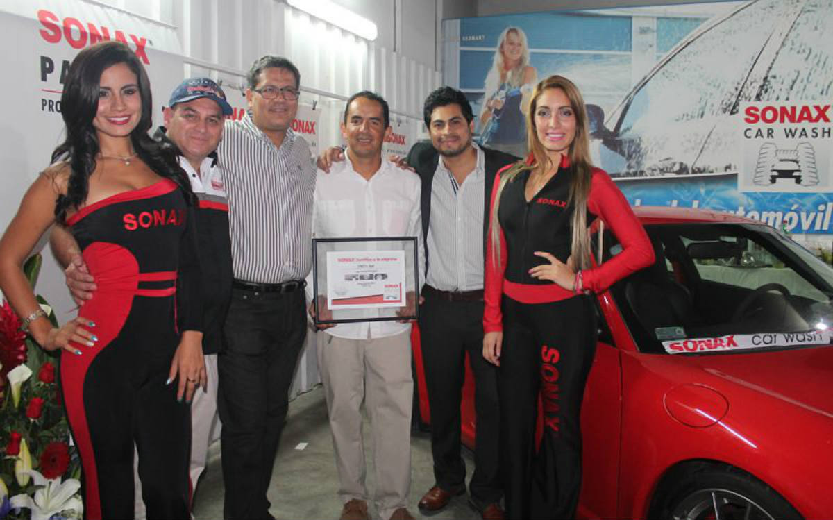Lima estrena su nuevo Car Wash Cafe