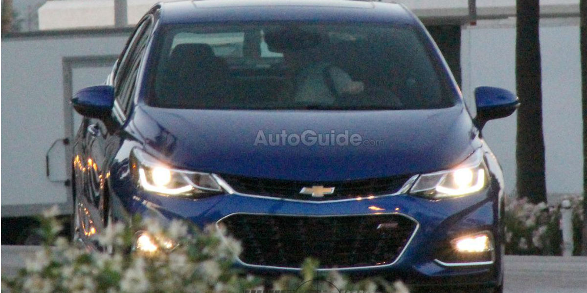 Primeras fotos espía sin camuflaje del Chevrolet Cruze 2016. Así será el “Proyecto Fénix”