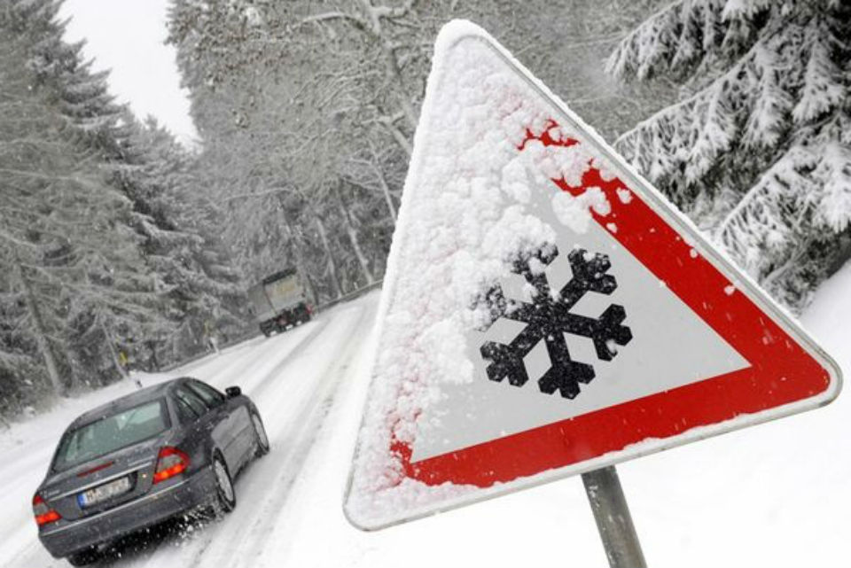 Vacaciones de invierno: disfrutar también con el auto