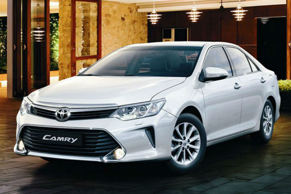 Toyota ya vende el Camry 2016 en la Argentina
