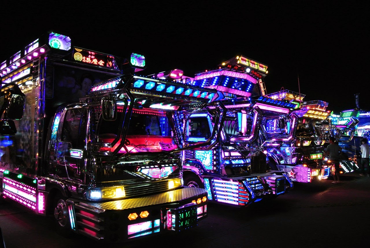 Dekotora: así se tunean los camiones en Japón