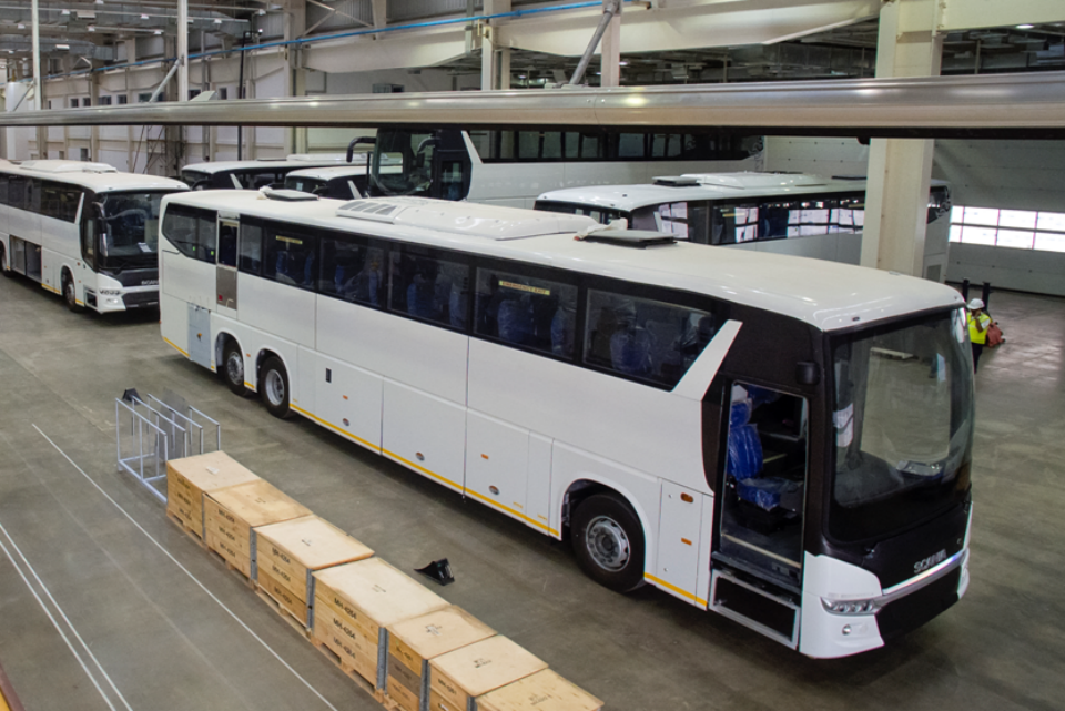 Ahora "Scania" también produce buses en la India