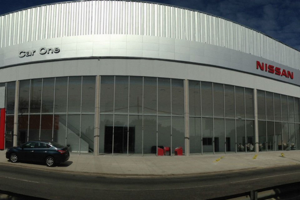 Nuevo showroom de Nissan Argentina en Acceso Oeste