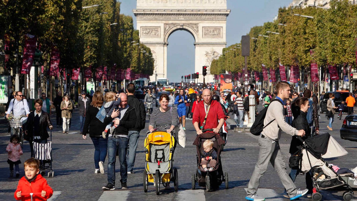 París da una lección de compromiso en su Día sin Autos
