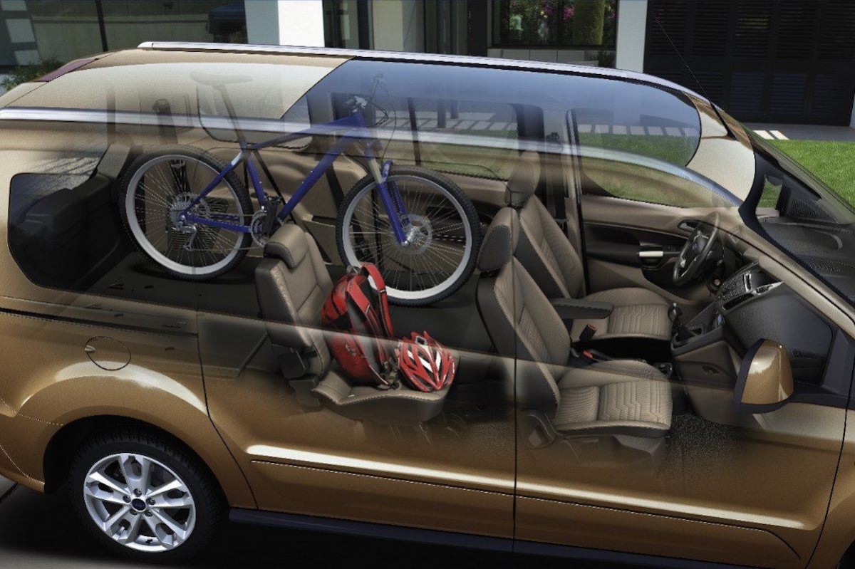 ¿Cómo llevo la bicicleta en mi auto de forma segura?