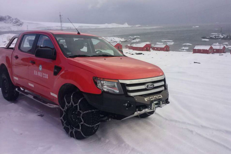 Ford Ranger, el único vehículo civil en la Antártida Argentina