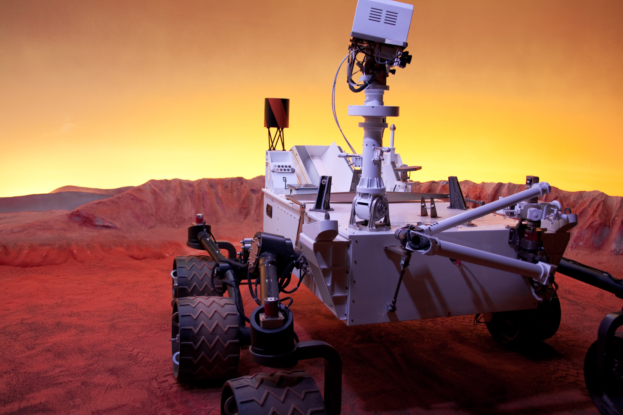 ¿Cómo funcionan los vehículos que exploran Marte?