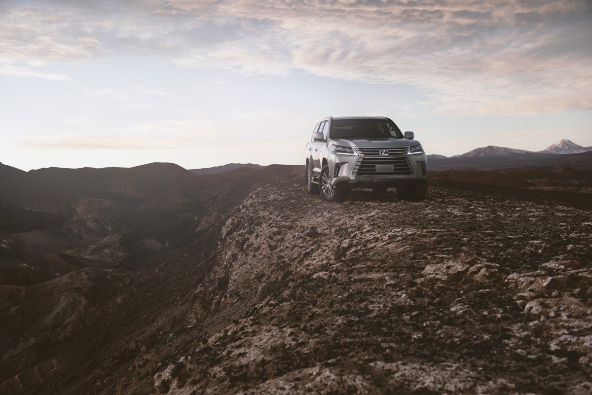 Lexus presenta sus nuevos modelos IS 200T, ES 350, RX 350 y LX 570