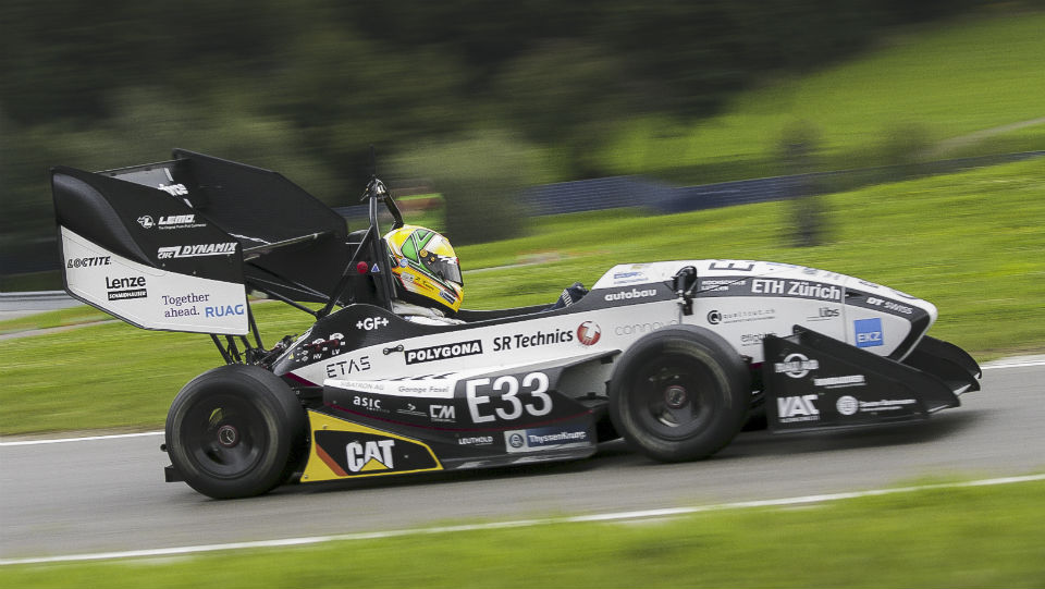 Formula Student: acelerar hasta 100 km/h en 1,5 segundos