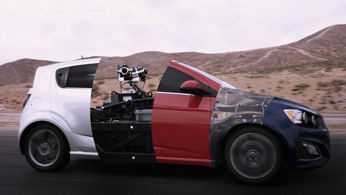 Blackbird, el doble de coches universal