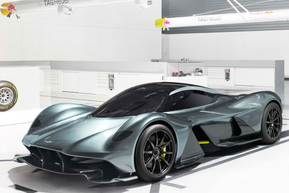 AM-RB 001, mitad Aston Martin, mitad Red Bull