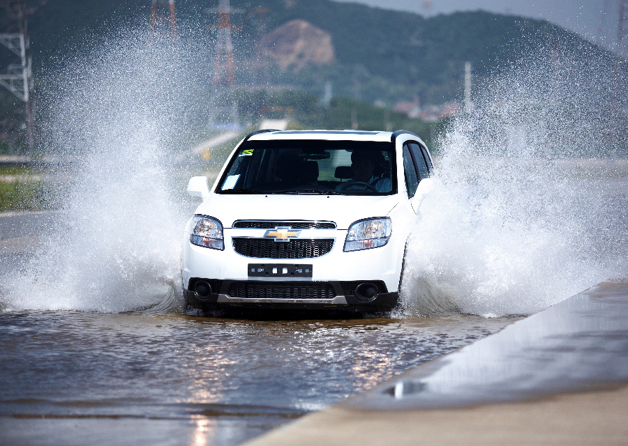 Aquaplaning: qué es y qué hacer