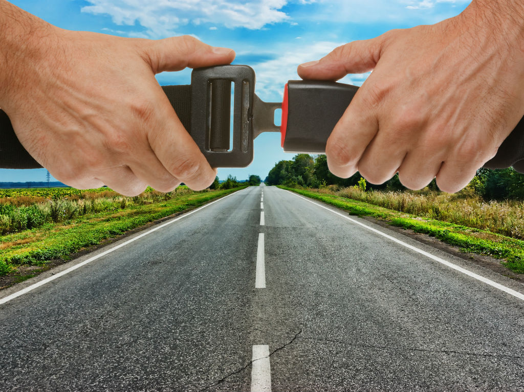 Mira los riesgos a los que te enfrentas conduciendo en carretera