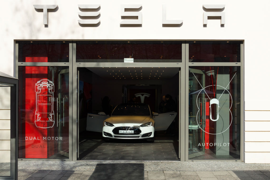 Tesla reporta el primer accidente de un semiautónomo