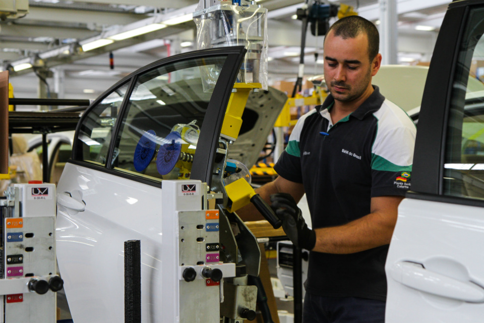 BMW Brasil comienza a producir el X4