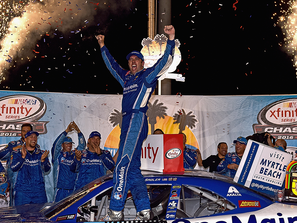 Elliott Sadler gana apertura del Chase en Xfinity Series