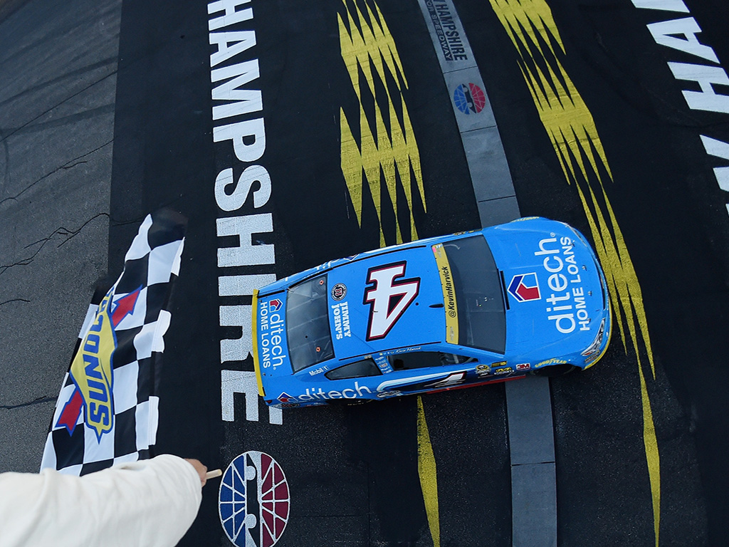 NASCAR: Harvick regresa a la victoria en New Hampshire