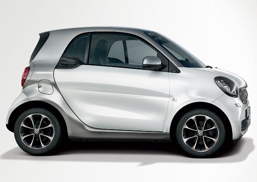 Smart presentó la versión Play de los Fortwo y Forfour