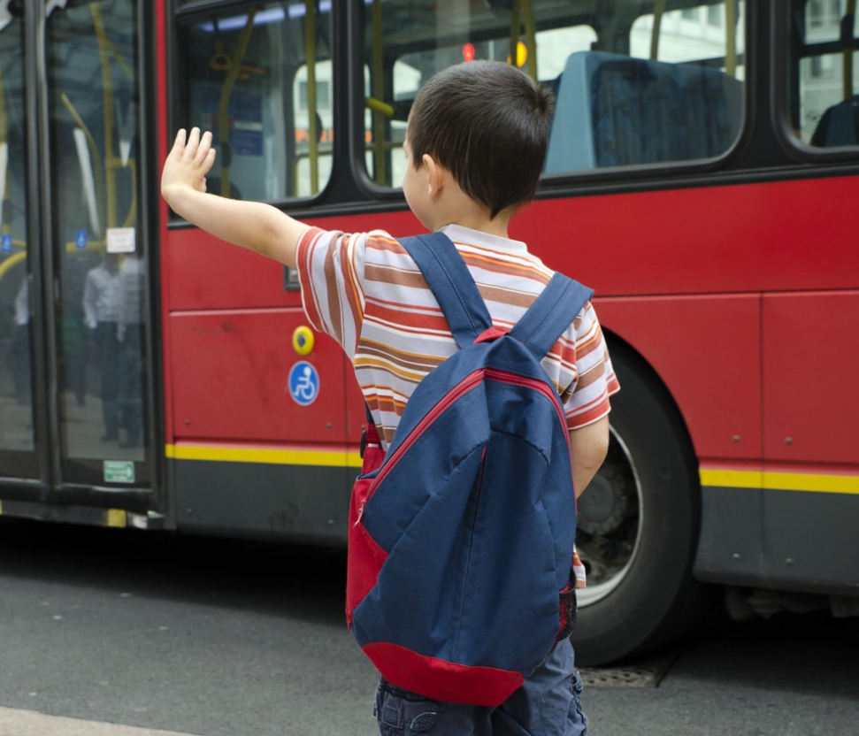 Temores de los padres cuando los hijos usan transporte público