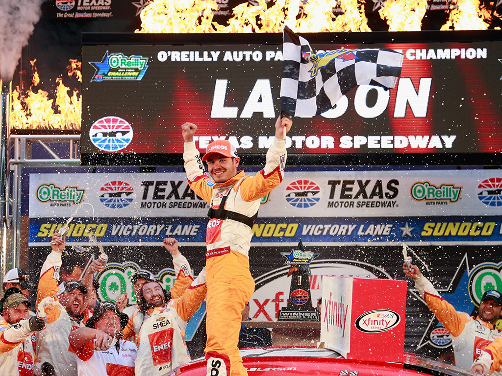 Kyle Larson gana la NASCAR Xfinity en Texas