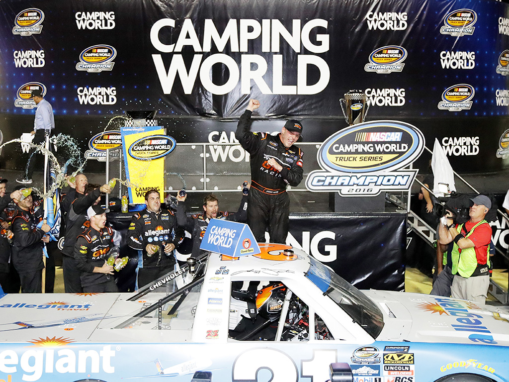 Sauter consigue primer campeonato en NASCAR