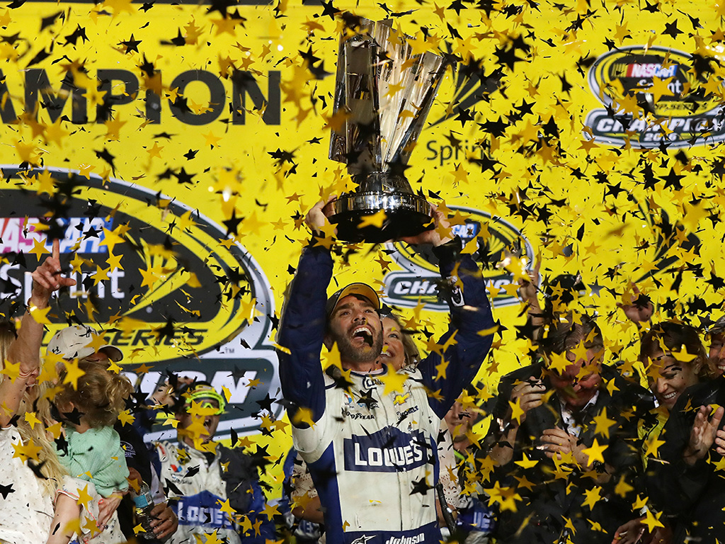 NASCAR: Johnson logra séptimo título en Cup