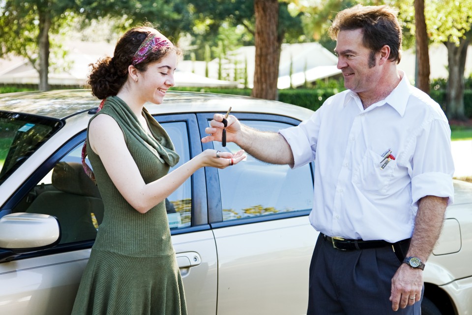 9 consejos para escoger el mejor auto para tus hijos