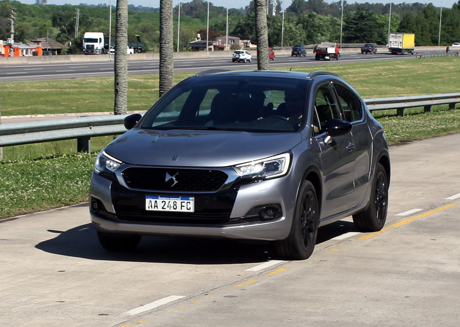 Test: DS4 Crossback 1.6 THP 163cv