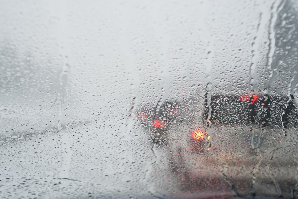 Consejos básicos para desempañar los cristales del auto