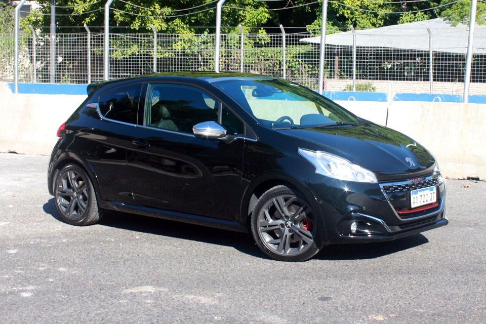 Test: Peugeot 208 GTi MT 208CV