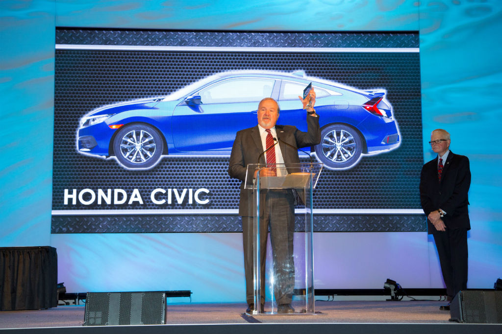 Dominan marcas extranjeras los máximos galardones del Autoshow de Detroit