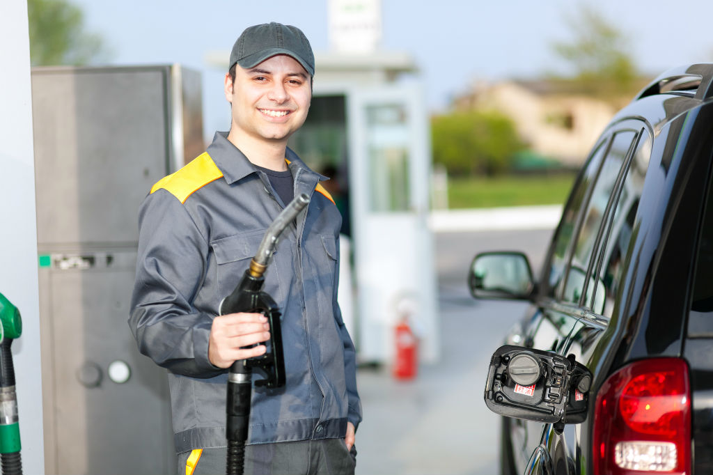 Tips para ahorrar gasolina en tu coche