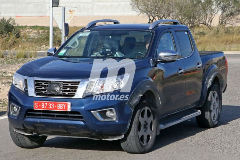 ¿Que esconde esta Nissan NP300 Frontier? Así será la futura pick-up de Mercedes-Benz