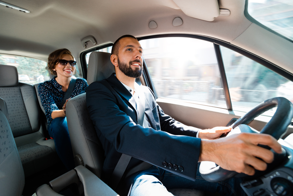 Gana dinero cuando tú quieras. Sólo tienes que conducir tu auto con Uber