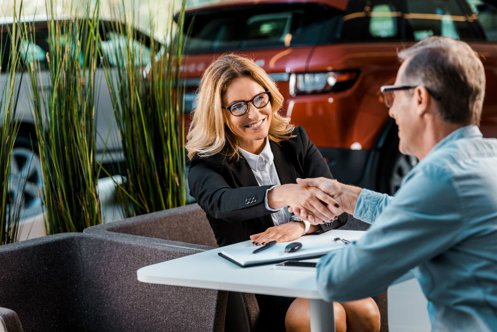 ¿Qué es y cómo funciona un crédito automotriz?